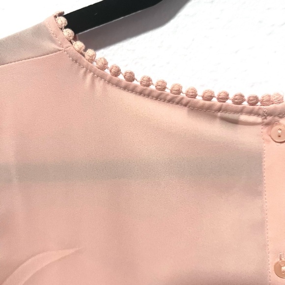 LC Lauren Conrad Pink 3/4 Sleeve lace detail Blouse Small - Picture 8 of 11